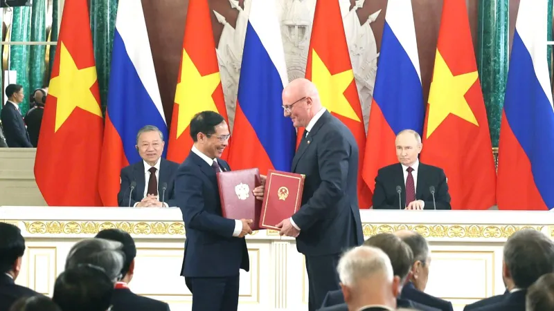 Việt Nam - Liên bang Nga ký kết 3 văn kiện hợp tác quan trọng trong lĩnh vực dầu khí