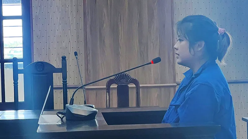 Cô gái 2 lần tấn công bạn trai bằng dao, lãnh án tù chung thân