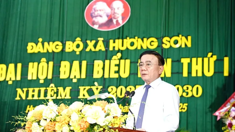 Thường trực Ban Bí thư Trần Cẩm Tú dự Đại hội Đảng bộ xã Hương Sơn, tỉnh Hà Tĩnh 