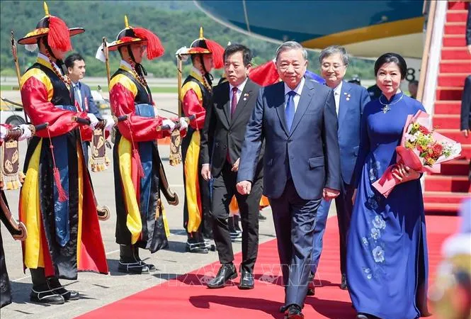 Tổng Bí thư Tô Lâm và Phu nhân bắt đầu thăm cấp Nhà nước Đại Hàn Dân Quốc