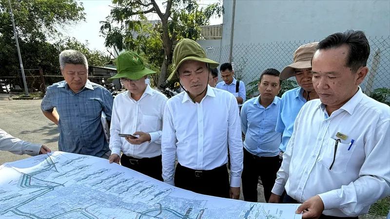 Thành lập Ban chỉ đạo thực hiện Đề án chỉnh trang đô thị khu vực nhà ở trên và ven kênh, rạch