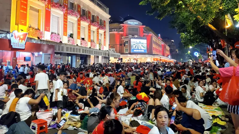 “Sức nóng” tràn ngập phố phường Hà Nội trước giờ diễu binh, diễu hành mừng Quốc khánh 2-9