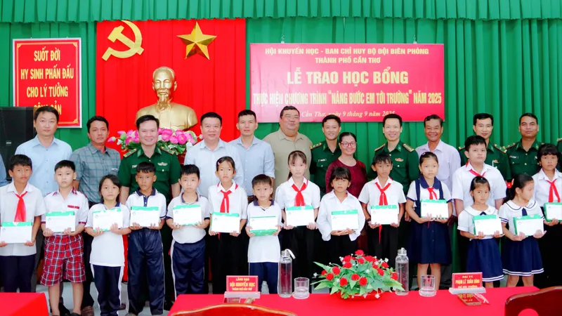 200 suất học bổng đến với học sinh vùng ven biển TP Cần Thơ