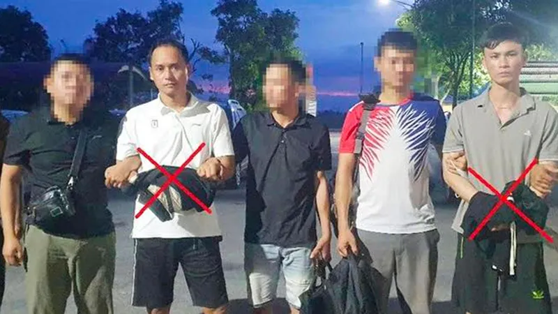 Tổ công tác bắt giữ 2 đối tượng tại TP Đà Nẵng. Ảnh: Công an Hà Tĩnh 