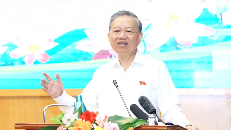 Tổng Bí thư Tô Lâm phát biểu tại hội nghị tiếp xúc cử tri TP Hà Nội, chiều 23-9. Ảnh: VIẾT CHUNG 