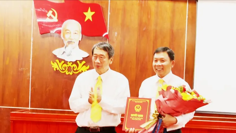 Công nhận PGS.TS Nguyễn Minh Hòa giữ chức vụ Hiệu trưởng Trường Đại học Trà Vinh, nhiệm kỳ 2021 - 2026