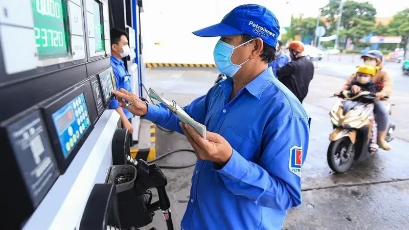 Chiều nay (16-10), giá xăng dầu tăng - giảm nhẹ