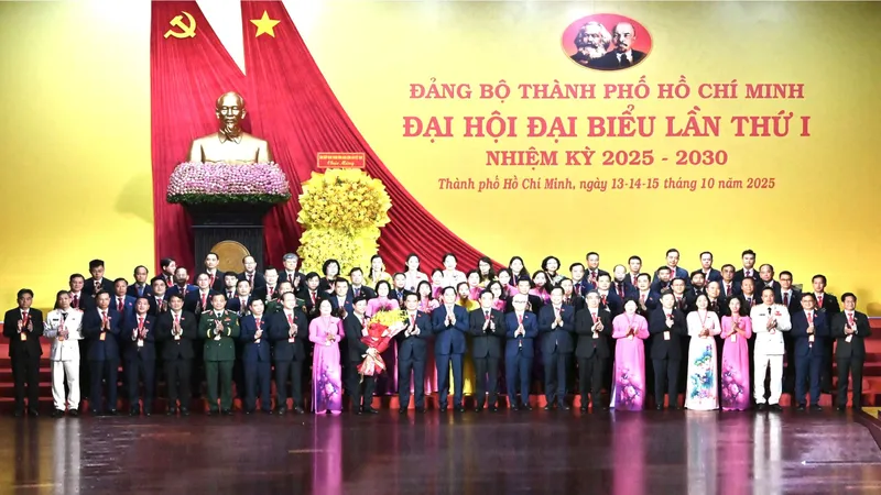 Đoàn đại biểu TPHCM dự Đại hội đại biểu toàn quốc lần thứ XIV của Đảng. Ảnh: VIỆT DŨNG