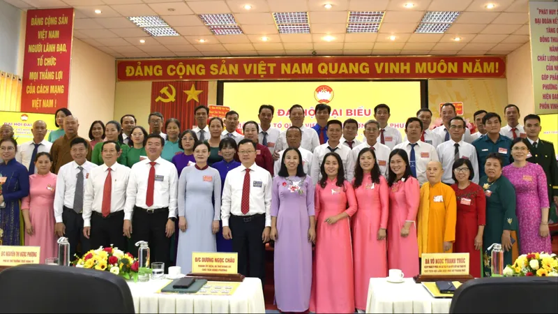 Gắn phong trào thi đua với an sinh và văn hóa cảng biển