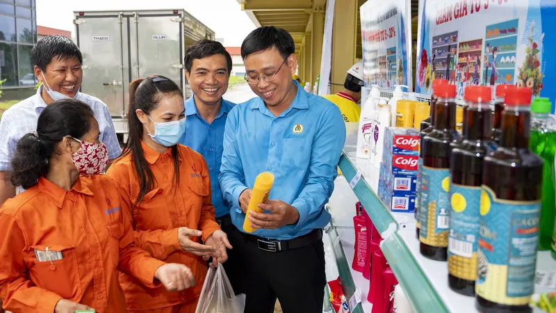 Chú trọng nhà ở xã hội, điều kiện sống của người lao động