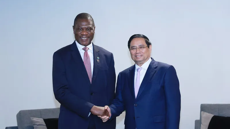 Thủ tướng Phạm Minh Chính tiếp Phó Tổng thống Cộng hòa Nam Phi Paul Mashatile