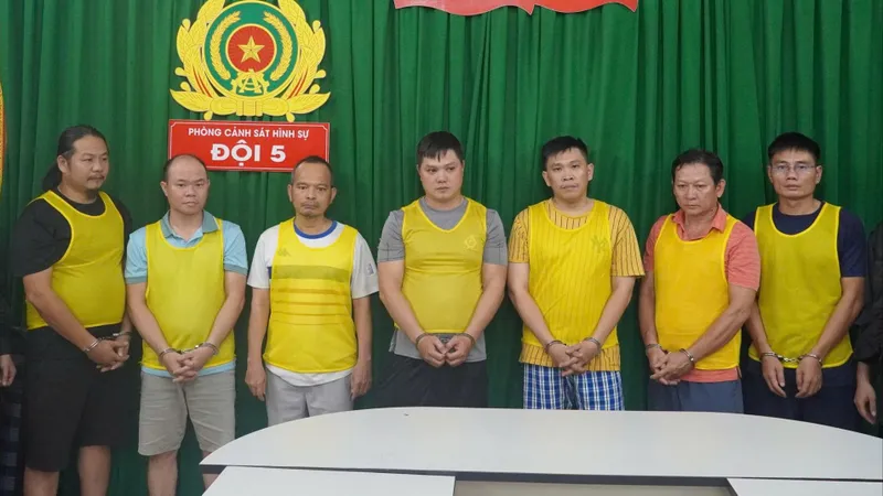 TPHCM: Triệt phá đường dây tổ chức đánh bạc, đánh bạc qua mạng