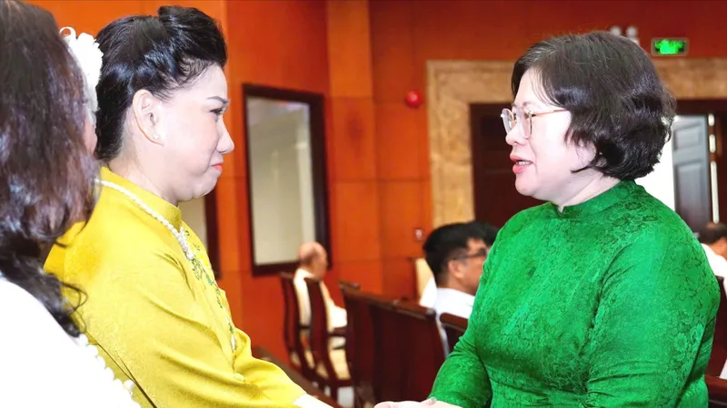 TPHCM họp mặt phóng viên, biên tập viên, văn nghệ sĩ tiêu biểu đầu xuân Bính Ngọ 2026