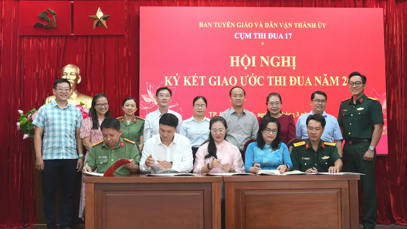 Cụm thi đua 17 Ban Tuyên giáo và Dân vận Thành ủy TPHCM ký kết giao ước thi đua năm 2026