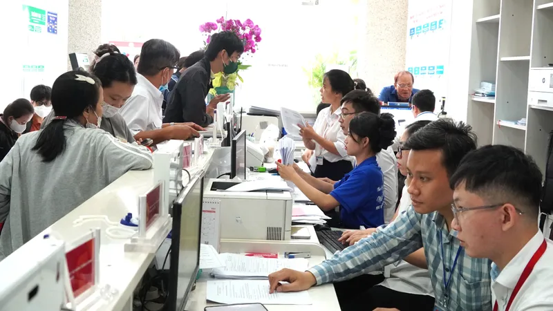 HCMC commits to cutting administrative processing time by half