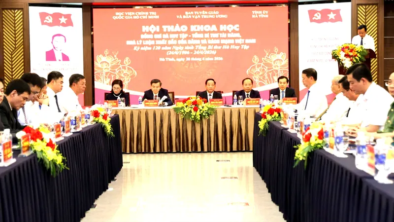 Quang cảnh hội thảo 