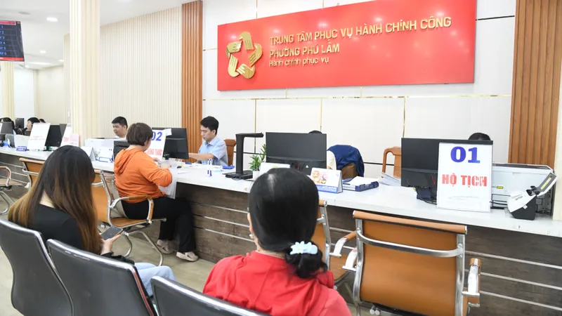 Phường Phú Lâm tiếp tục tháo gỡ áp lực từ cơ sở