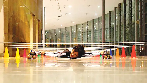 Kỷ lục mới về trượt patin sát đất