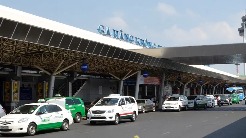 Yêu cầu các cảng hàng không bỏ quy định riêng về niên hạn taxi