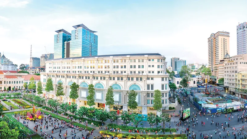 Mandarin Oriental Saigon nằm trong khuôn viên của Union Square, tòa nhà tọa lạc ngay tại trung tâm thành phố 