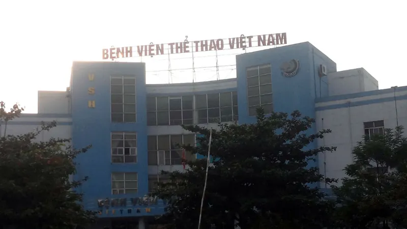 Làm rõ việc 4 đối tượng vào bệnh viện đe dọa giám đốc