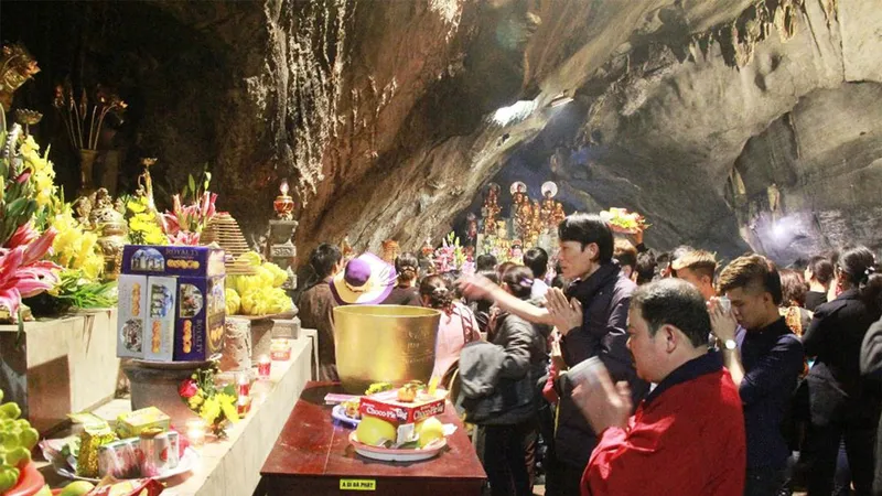 Gỡ khó cho quản lý thu - chi tiền công đức