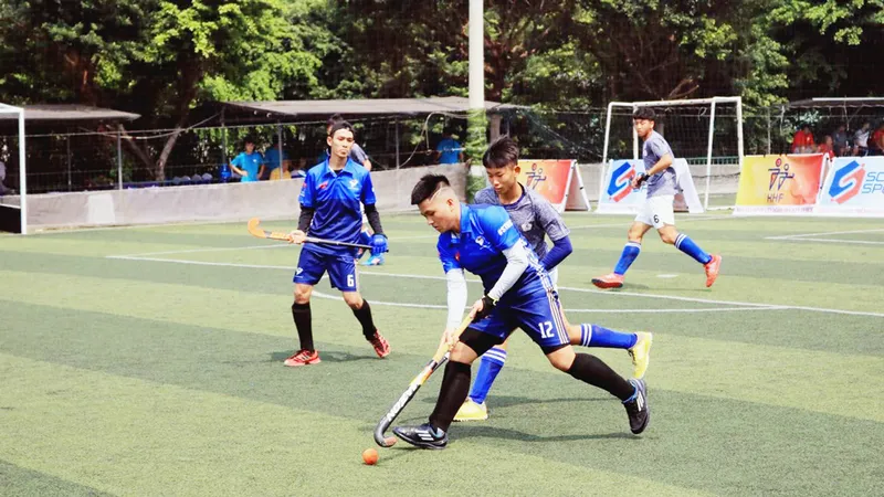 Tập luyện môn hockey ở TPHCM. Ảnh: PHÚC NGUYỄN