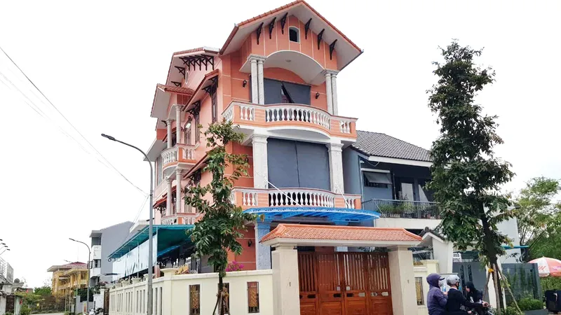 UBND TP Huế bán chỉ định không qua đấu giá lô đất A7, nay đã xây nhà ở phường An Đông cho ông Huỳnh Cư thể hiện sự tùy tiện, gây thất thu ngân sách