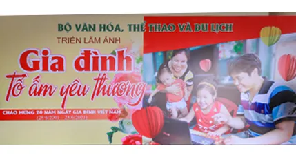 Triển lãm ảnh trực tuyến về gia đình