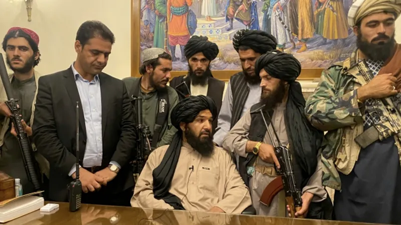 Lực lượng Taliban có mặt tại dinh thự Tổng thống Afghanistan ở Kabul