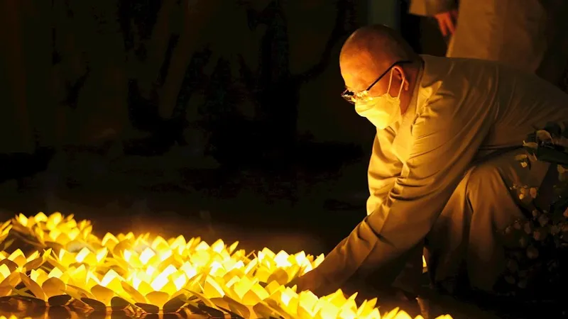 Tưởng niệm và thức tỉnh
