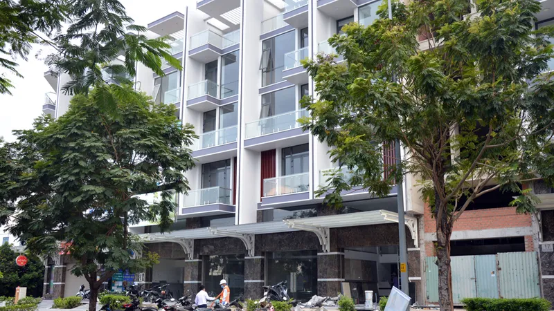 Loạt nhà phố tại một khu đô thị ở TP Thủ Đức (TPHCM) đang khá hút hàng