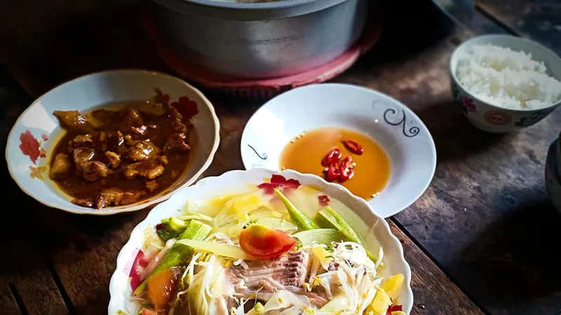 Bữa cơm quê nhà đậm đà vị canh chua