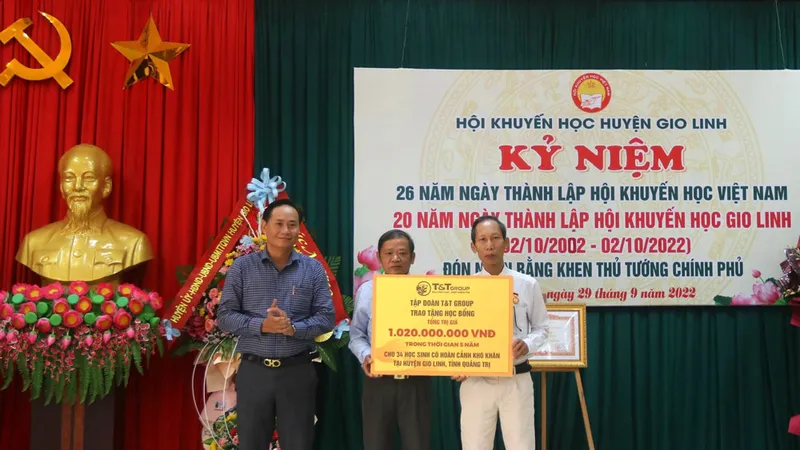 T&T Group tặng hơn 1 tỷ đồng học bổng cho học sinh khó huyện Gio Linh, tỉnh Quảng Trị 