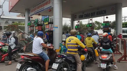 Vì sao cấm các thương nhân phân phối mua lại xăng dầu của nhau?