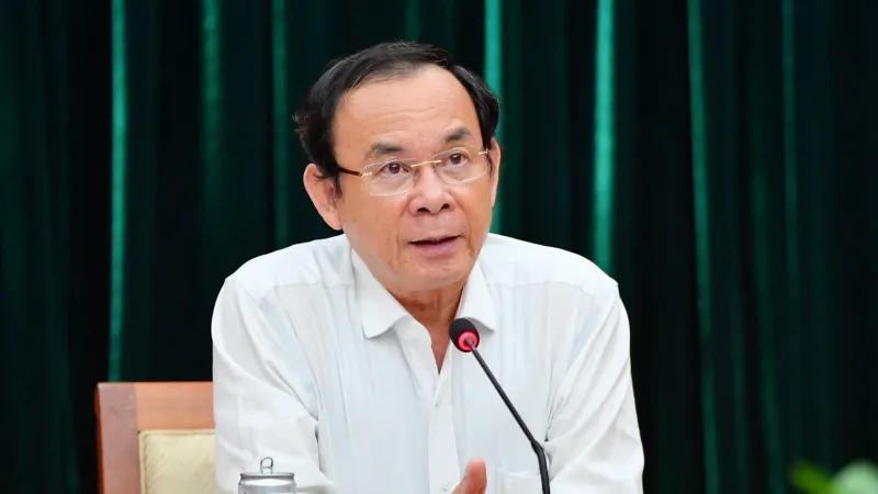 Đồng chí Nguyễn Văn Nên, Ủy viên Bộ Chính trị, Bí thư Thành ủy TPHCM, Trưởng Ban Chỉ đạo Cải cách tư pháp TPHCM chủ trì. Ảnh: VIỆT DŨNG