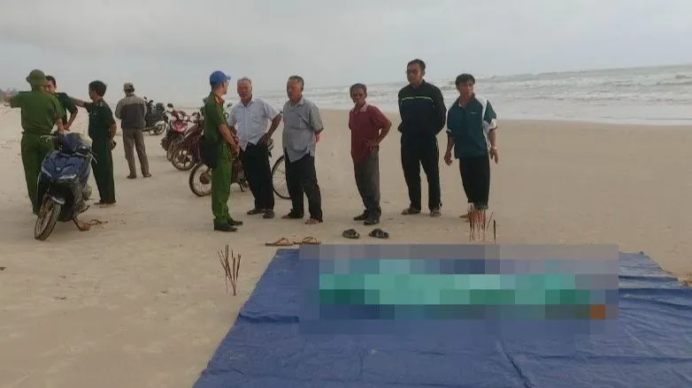 Phát hiện thi thể ngư dân mất tích trôi dạt vào bờ biển 