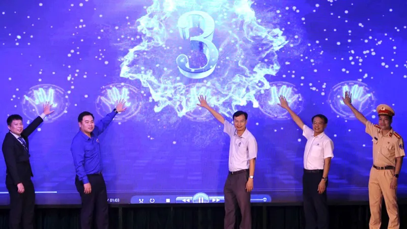 Chiến dịch truyền thông “Thanh niên với văn hóa giao thông”