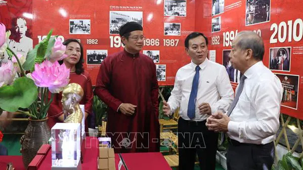 Di sản Hồ Chí Minh - Hội tụ niềm tin, thắp sáng tương lai