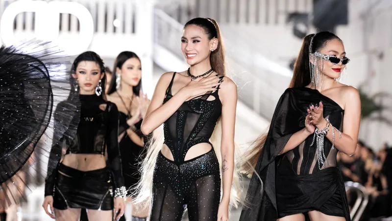 Võ Hoàng Yến ra mắt bộ sưu tập đầu tiên trong show thời trang riêng "Call out my name"