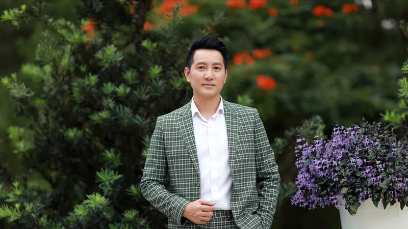 Ca sĩ Nguyễn Phi Hùng