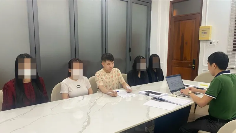 Podcast tin nóng: Hơn 2.600 người lao động bị nợ lương; bắt "tú ông" quản lý 7 nhóm kín với 65.992 thành viên...