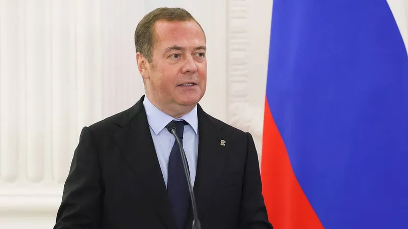 Ông Medvedev: Nga không đàm phán với Ukraine cho đến khi Kiev "bị đánh bại hoàn toàn"