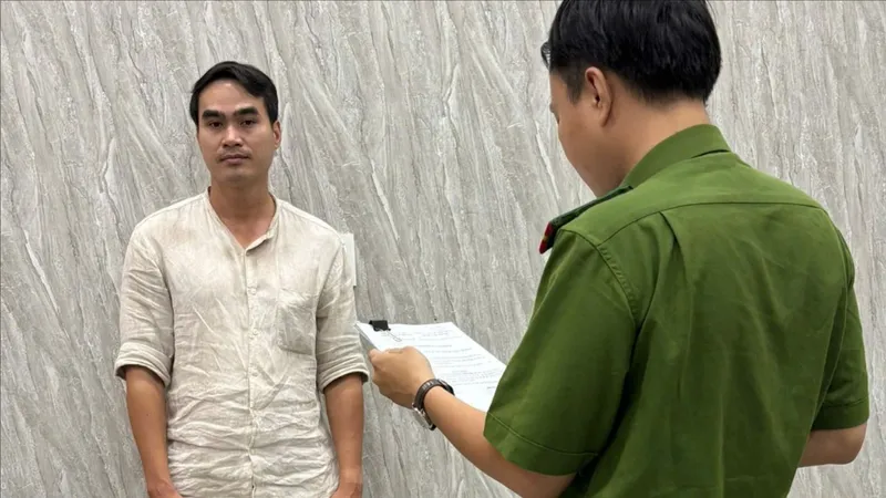 Bắt giám đốc lừa định cư nước ngoài, chiếm đoạt hơn 4,4 tỷ đồng