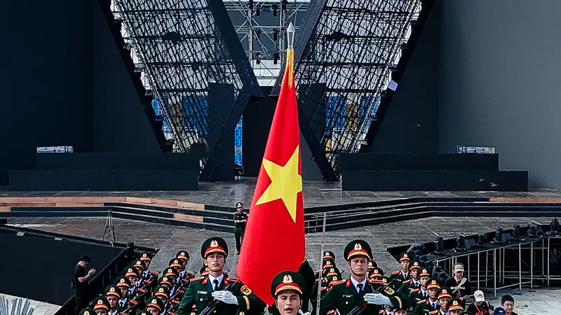 Podcast bản tin trưa 8-8: Tái hiện hình ảnh duyệt binh trên Quảng trường Đỏ tại concert Quốc gia "Tổ quốc trong tim"