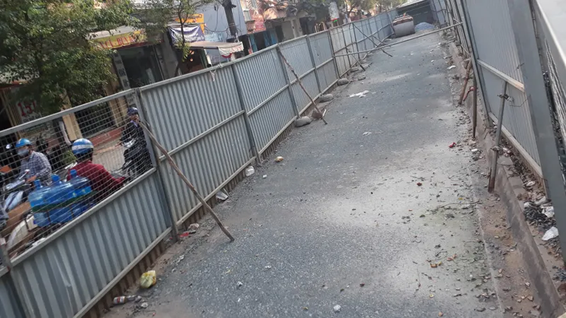 Quá hạn 6 tuần vẫn chưa tháo lô cốt