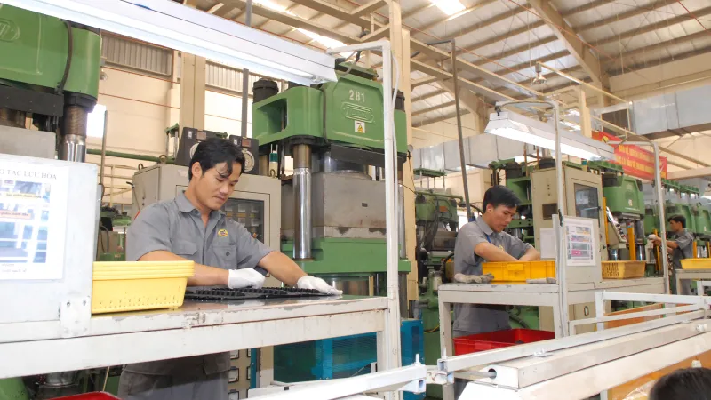 Nền kinh tế với những bước tiến thận trọng cuối năm