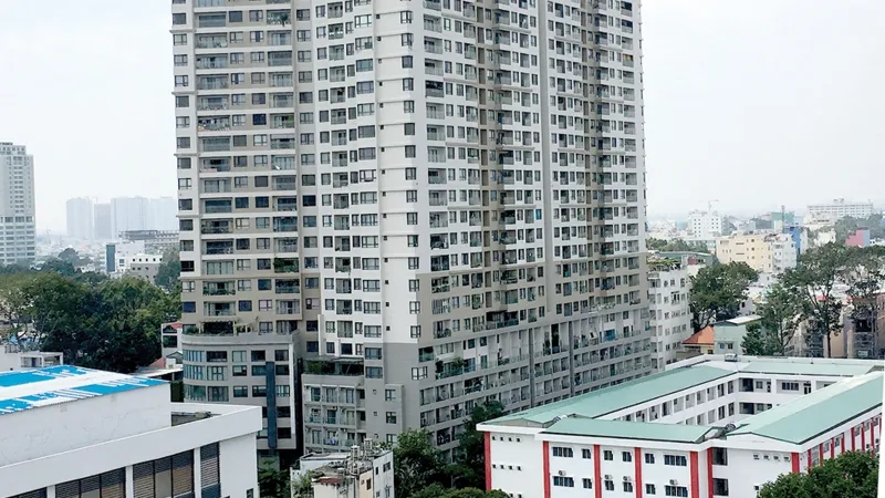 Chung cư cao cấp “ảo” khiến xã hội nặng gánh