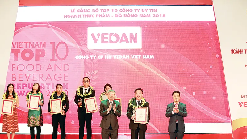 Vedan Việt Nam được vinh danh trong tốp 10 công ty uy tín ngành thực phẩm - đồ uống năm 2018