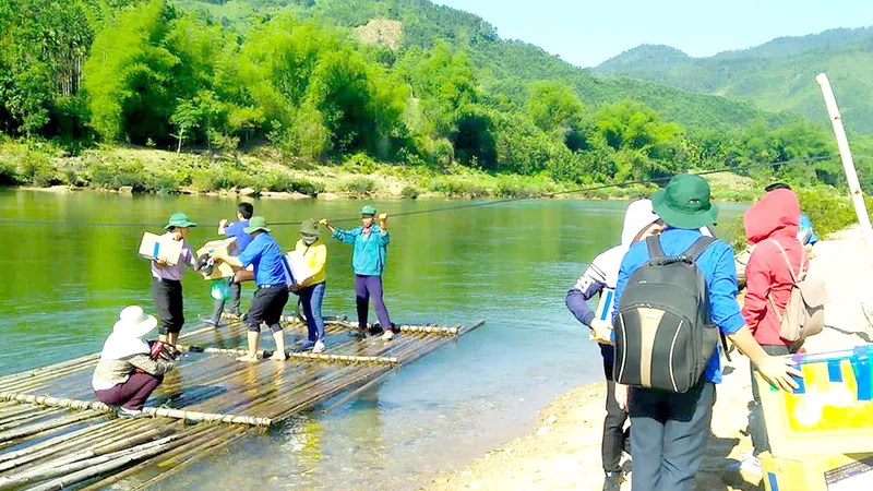 Dấu chân tình nguyện của các thầy thuốc trẻ